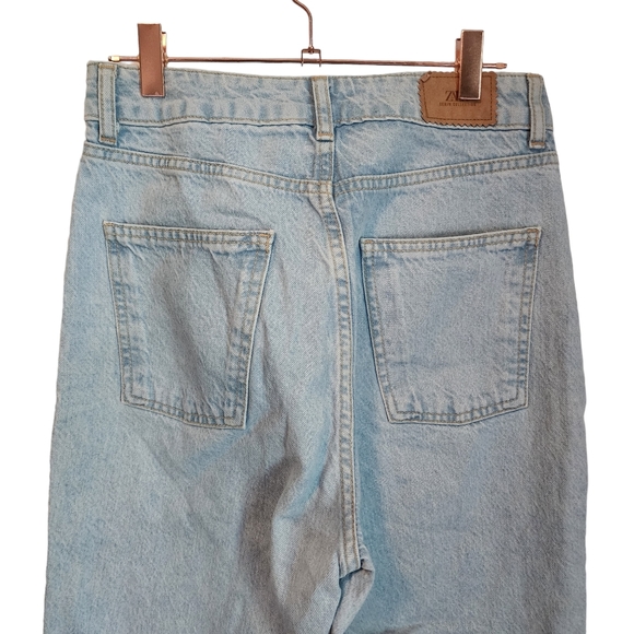 EUC Zara Light Wash Ultra High Rise Mom Jean - Picture 5 of 8